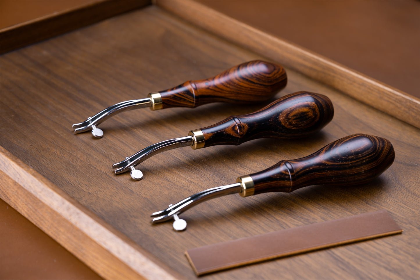 Adjustable Leather Creaser