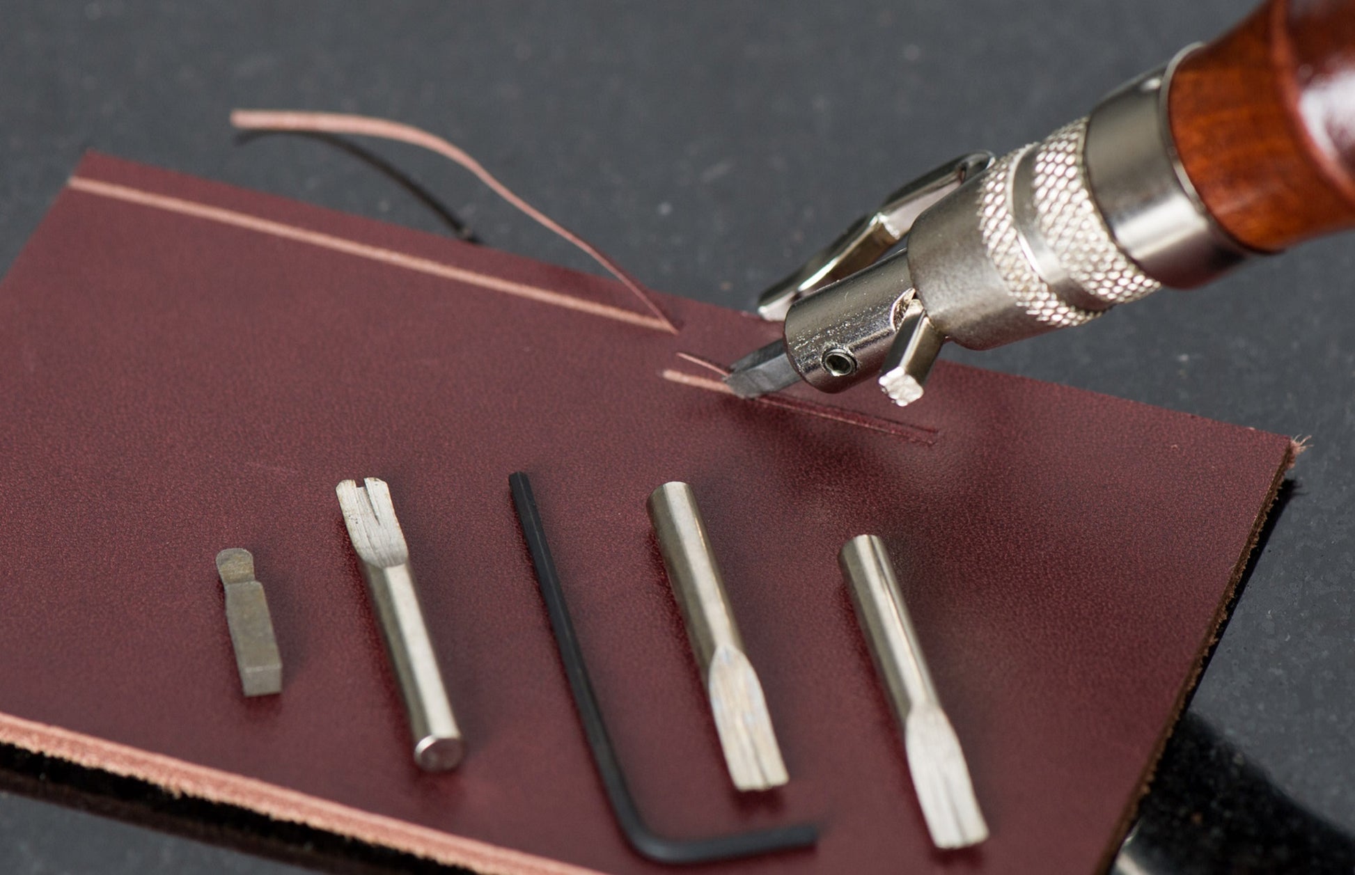 2pcs/set Leather Leathercraft Tool Kit Stitching U+V Shaped Groover Skiving Edge  Beveler Leather